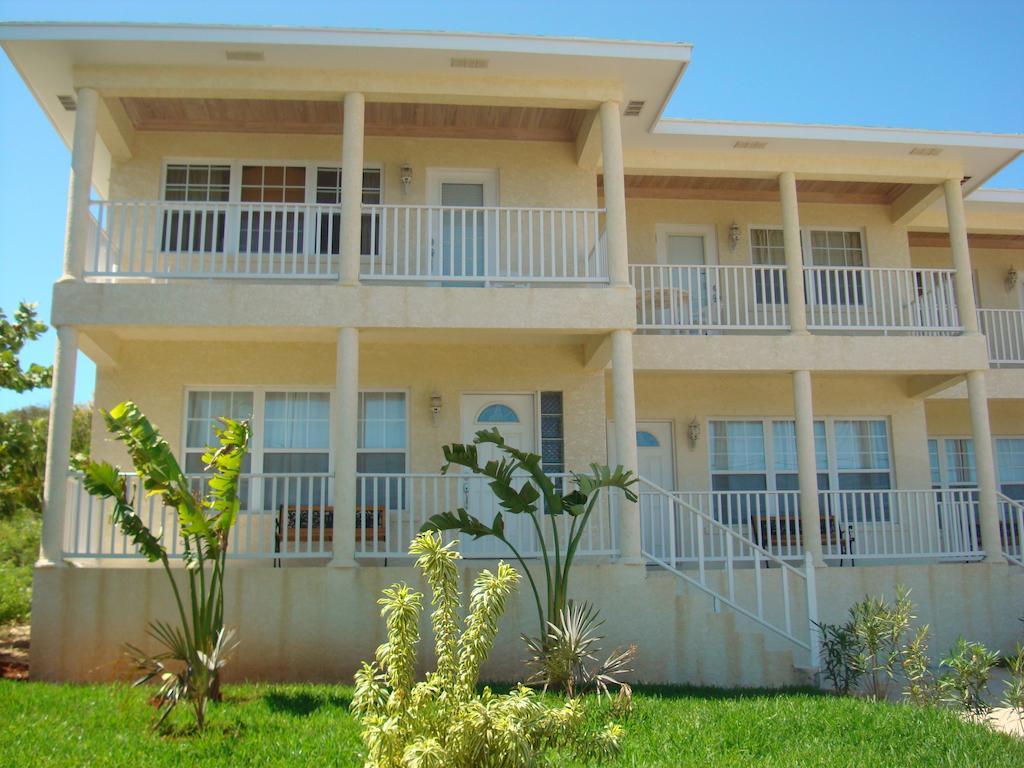 Sapphire Garden Townhouses George Town Exteriör bild